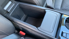 Volvo XC40 2.0 B4P Ultra Dark 5dr Auto Petrol Estate